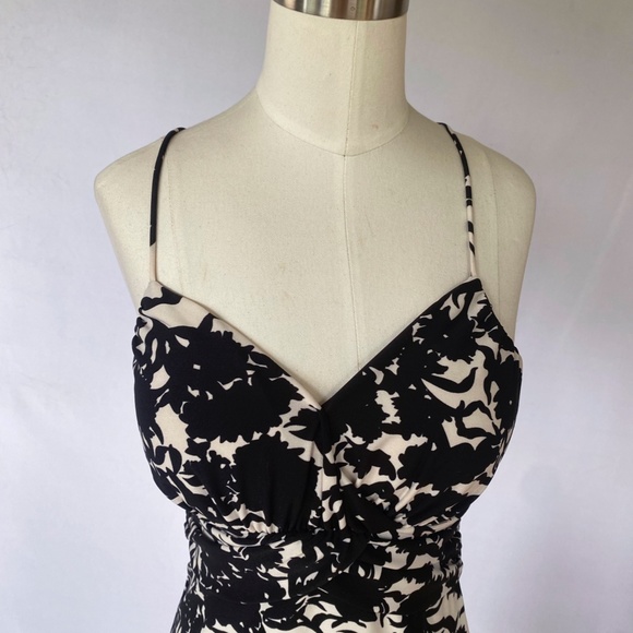 women's Charlotte Russe Black and White dress. Size M - Picture 2 of 3